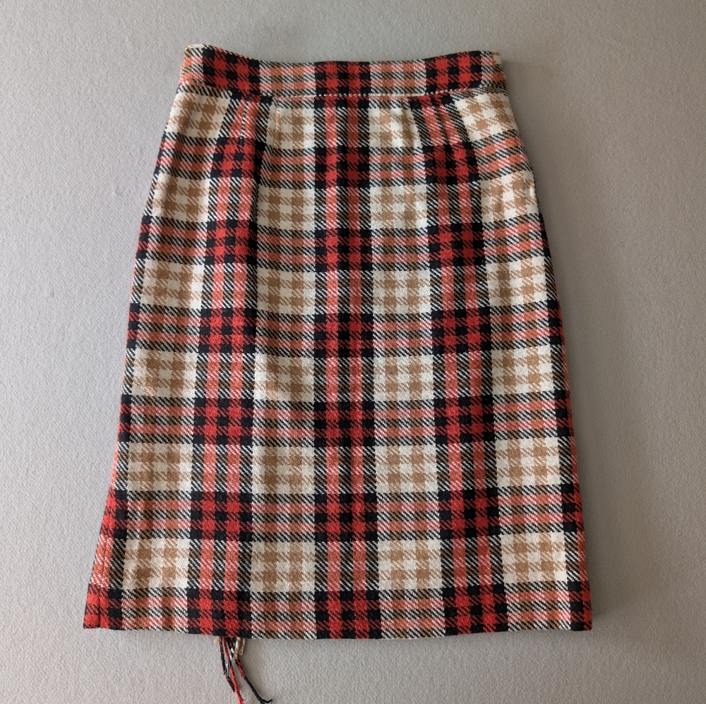 Talbots Wool Blend Faux Wrap Skirt Sz 6 Plaid Scottish Style Tartan Fringe - Picture 11 of 12